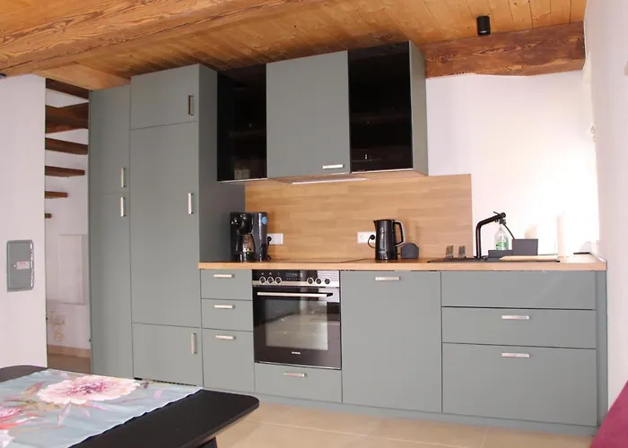 Alwine Semesterbostad *